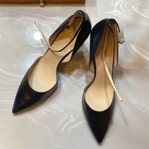 Nine West pointy toe ,thin heel,  ankle strap shoes